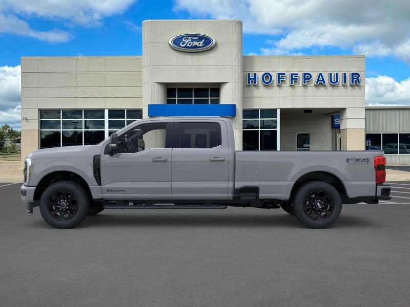 2026 Ford F-350 Lariat photo 3