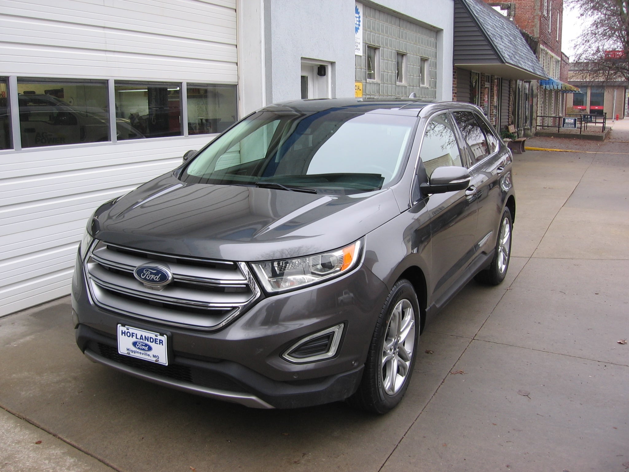 2018 Ford Edge Titanium's photo