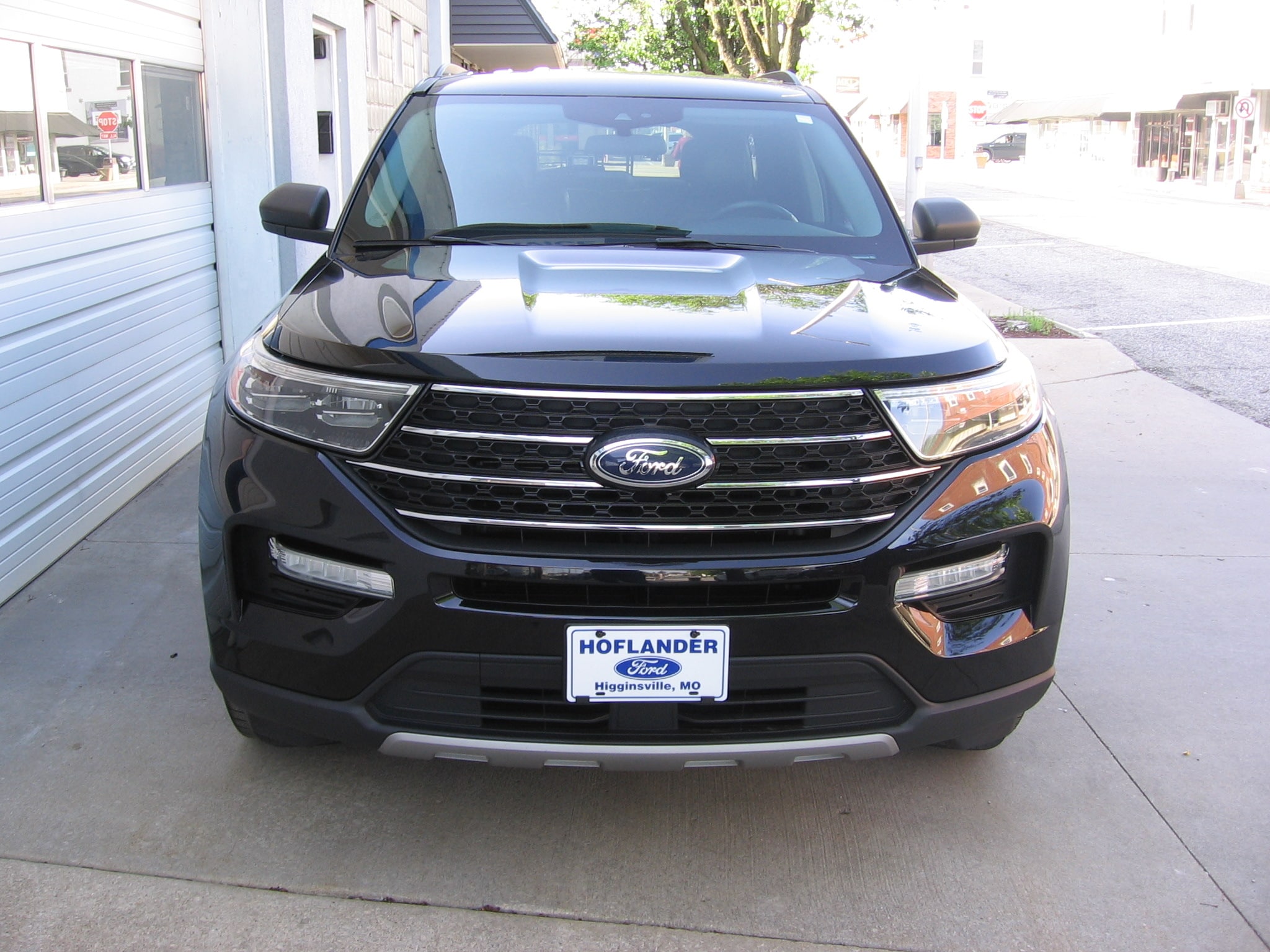 Used 2023 Ford Explorer XLT with VIN 1FMSK8DH1PGA41669 for sale in Kansas City