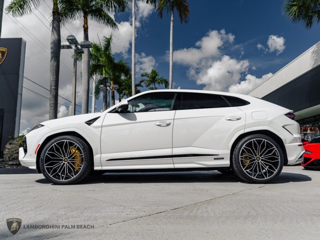 New 2025 Lamborghini Urus SE  SUV