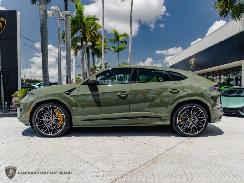 Used 2025 Lamborghini Urus SE SUV