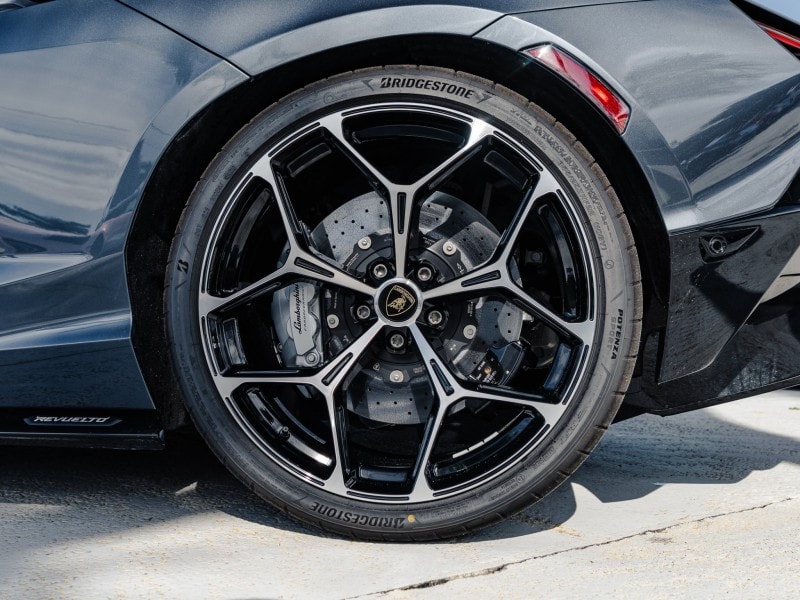 2026 Lamborghini Revuelto Base - Photo 27