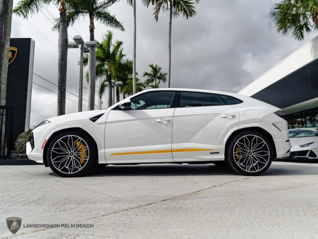New 2025 Lamborghini Urus SE SUV