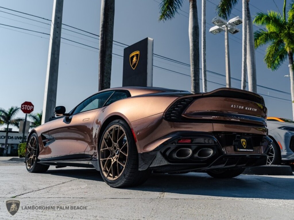 Used 2025 Aston Martin Vanquish Coupe