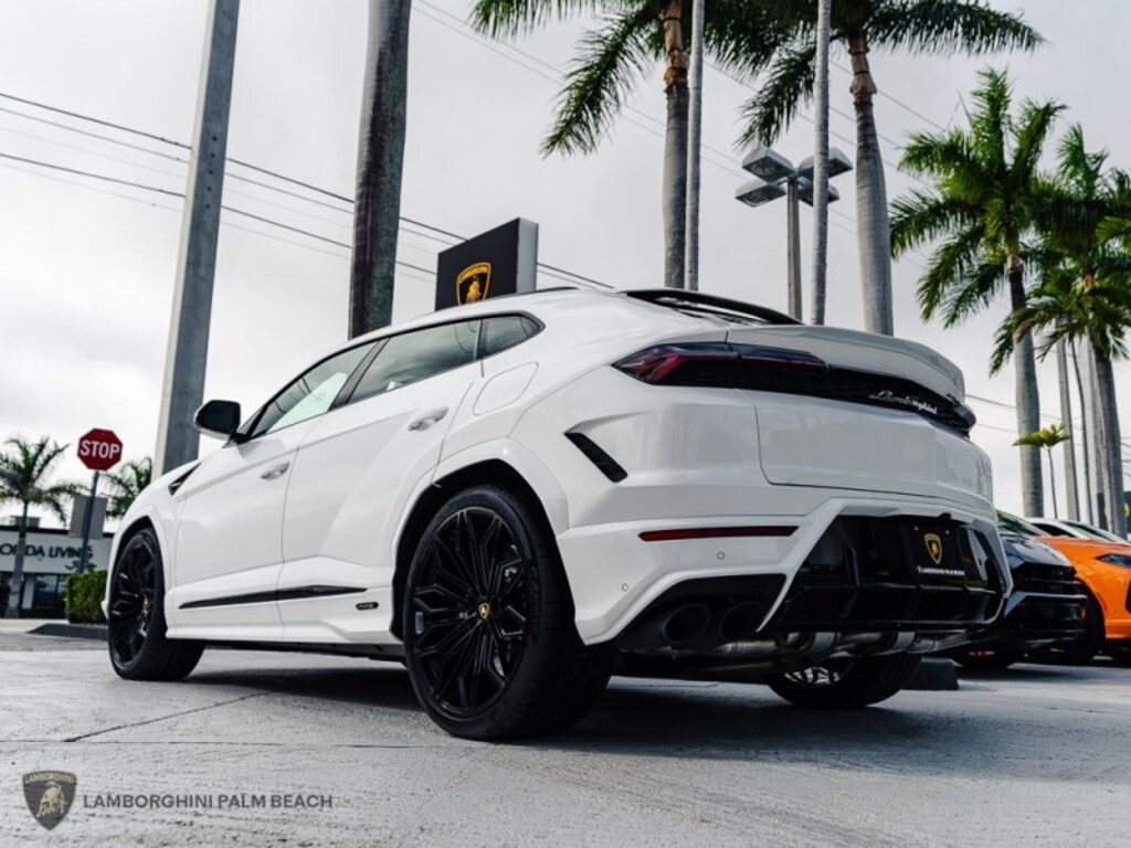 New 2025 Lamborghini Urus SE SUV