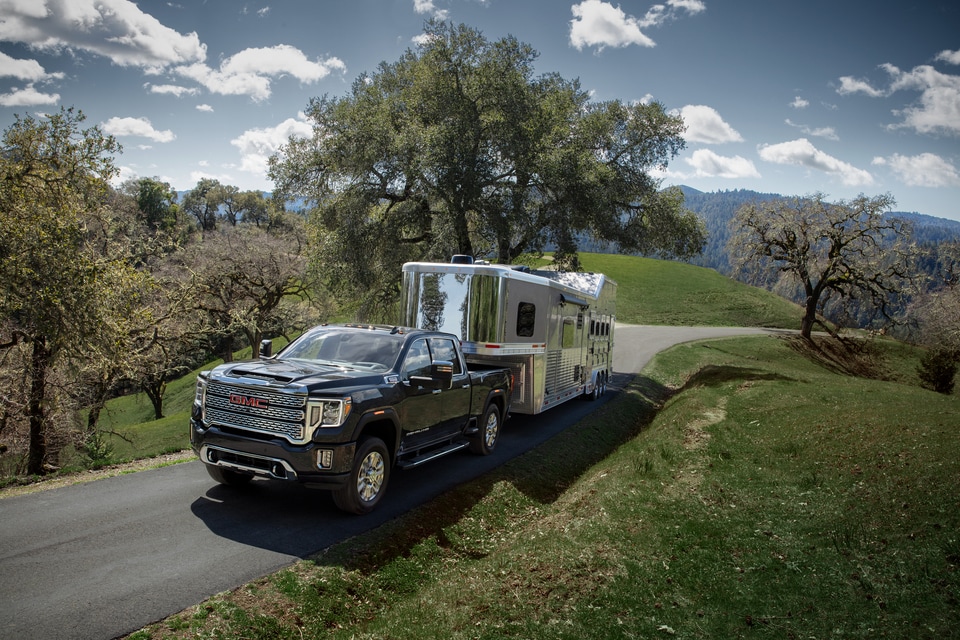 2021-GMC-Sierra2500HD-Denali-CrewCab-StandardBox-Truck-L01.jpeg