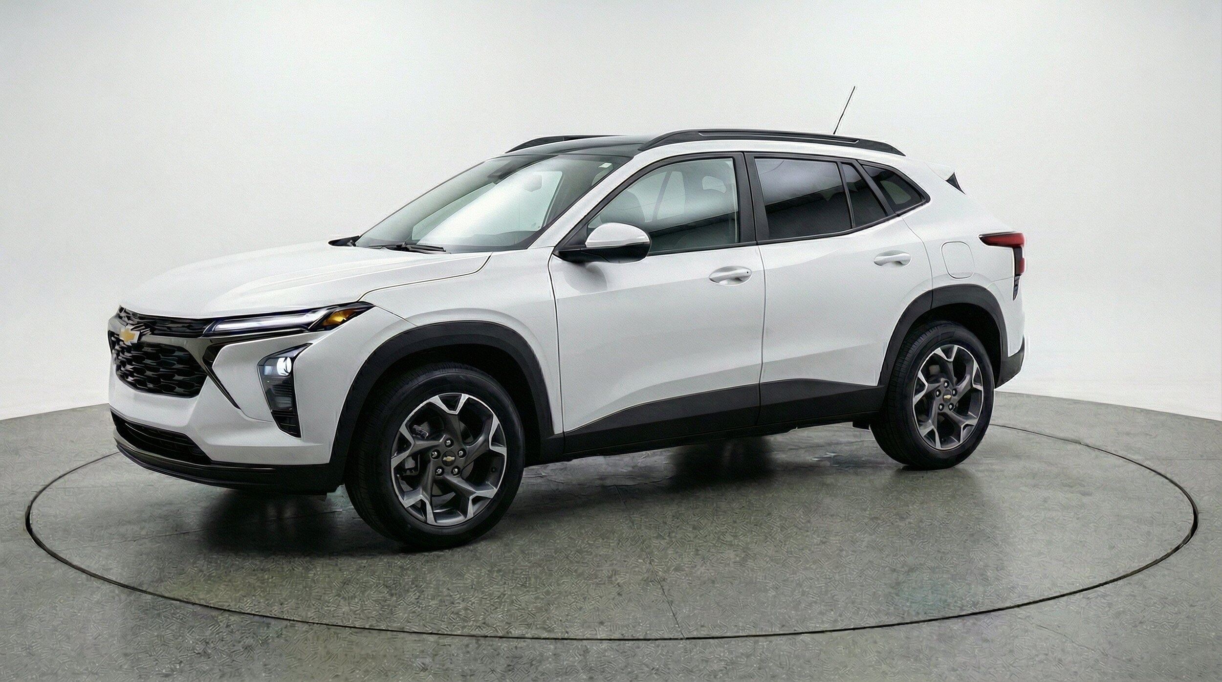 Thumbnail: 2025 Chevrolet Trax - 3