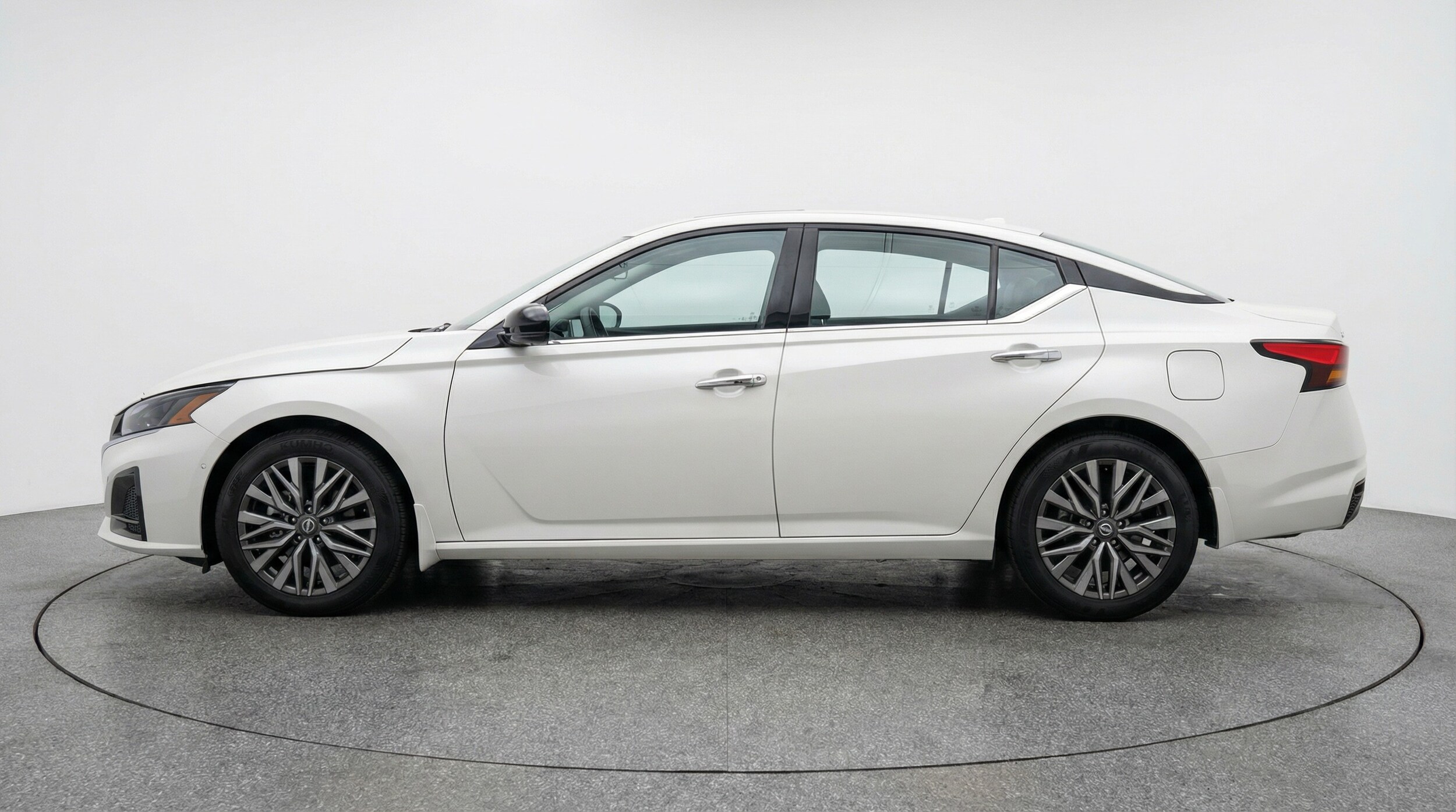 Thumbnail: 2025 Nissan Altima - 4