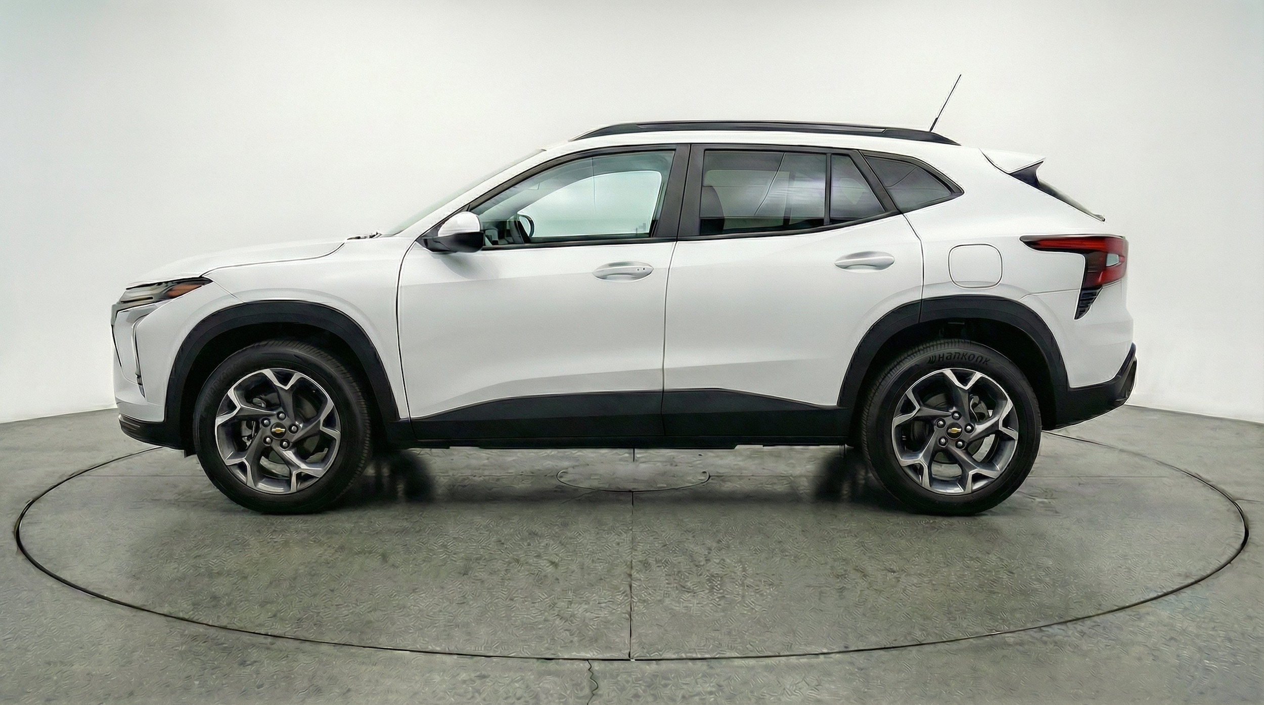 Thumbnail: 2025 Chevrolet Trax - 5