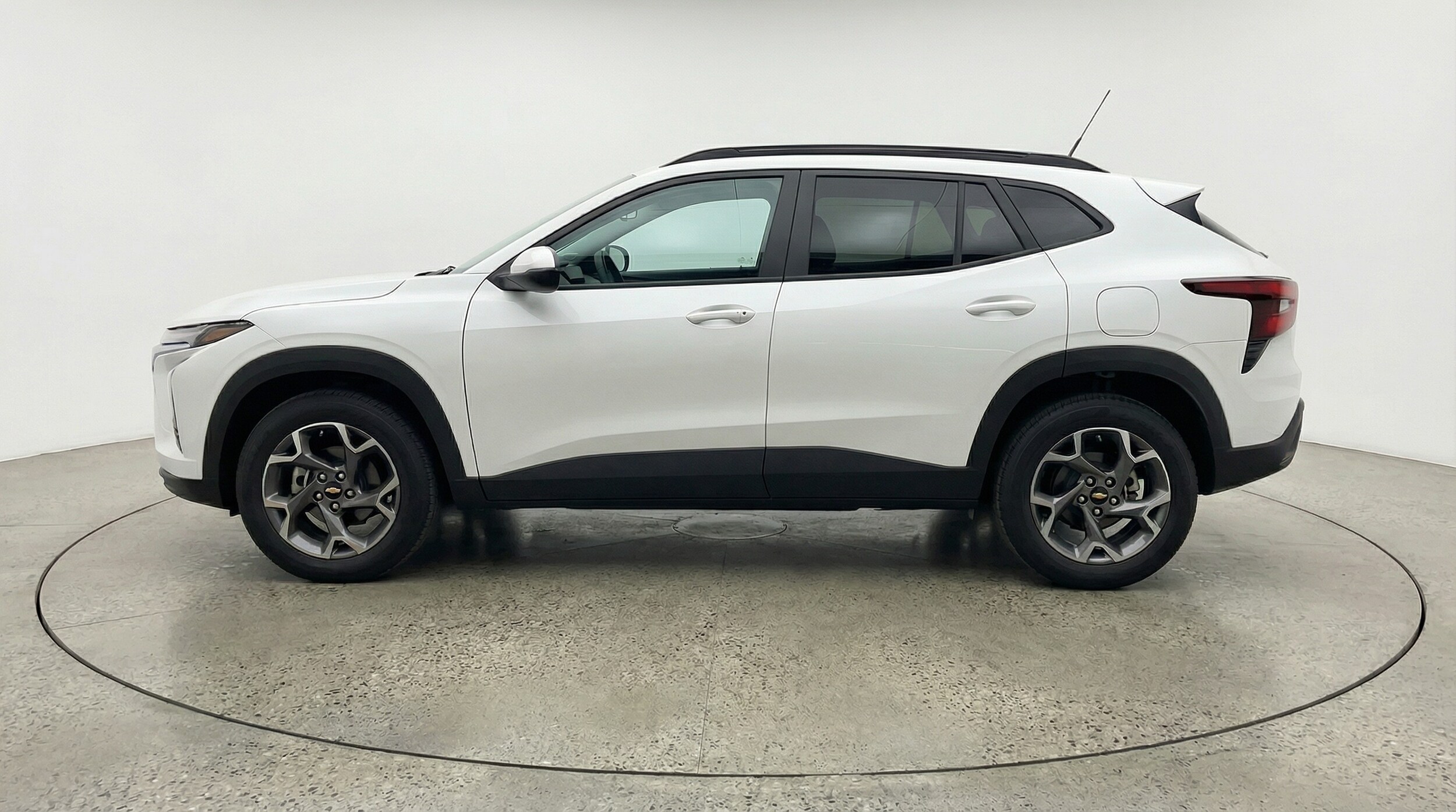 Thumbnail: 2025 Chevrolet Trax - 4