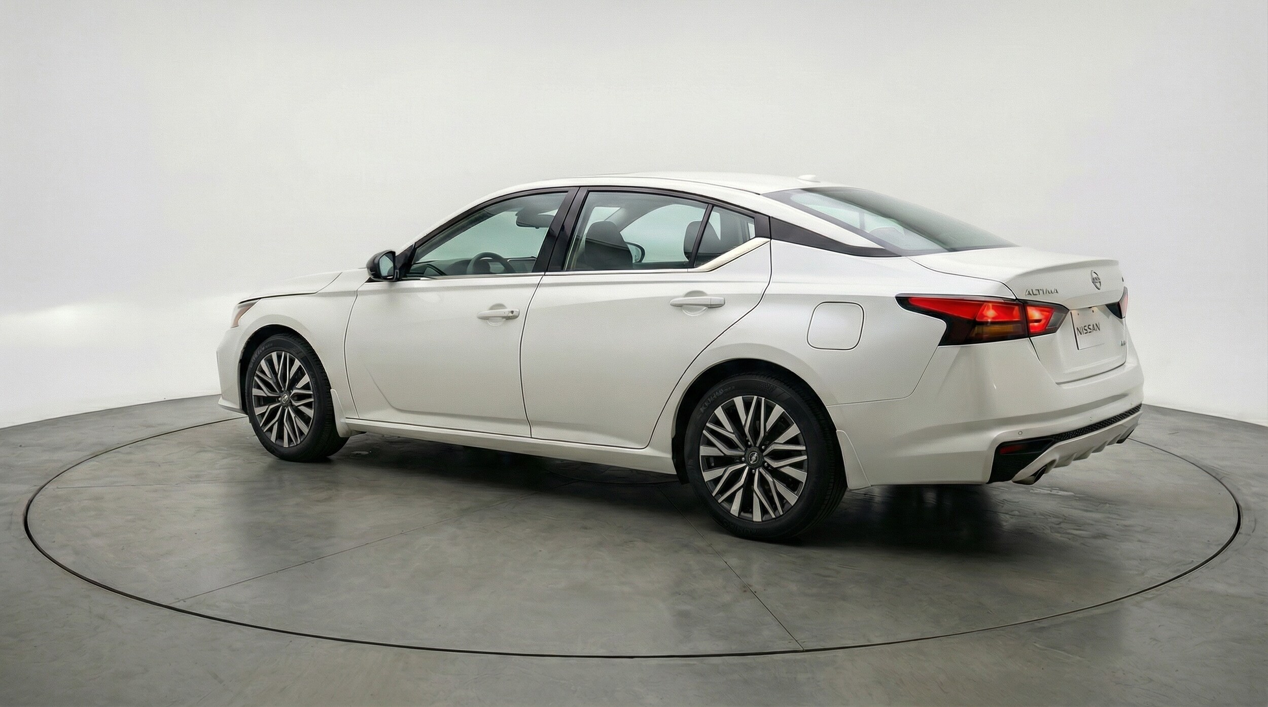 Thumbnail: 2025 Nissan Altima - 5