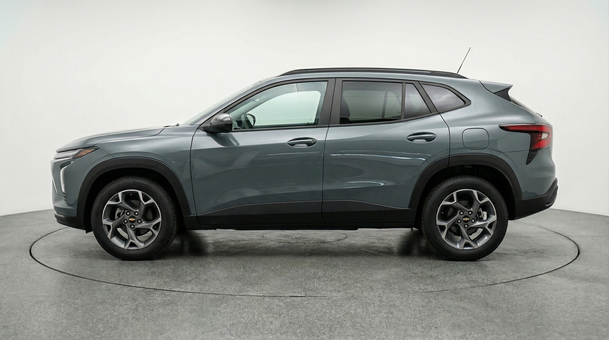 Thumbnail: 2025 Chevrolet Trax - 4