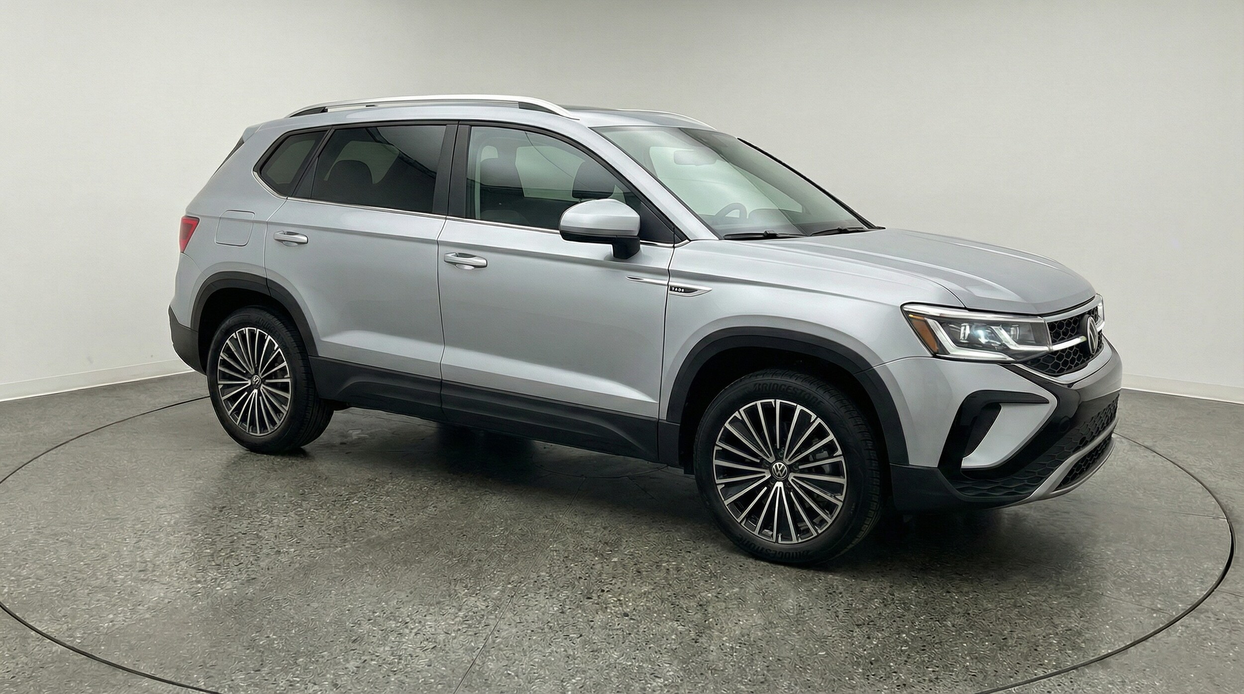 Thumbnail: 2025 Volkswagen Taos - 1