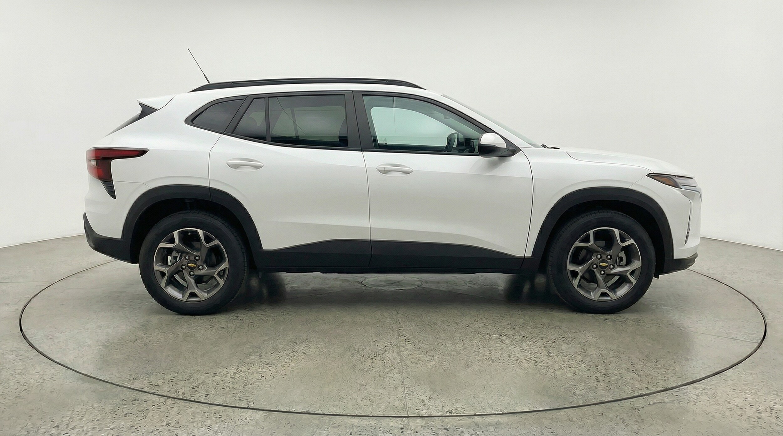 Thumbnail: 2025 Chevrolet Trax - 8