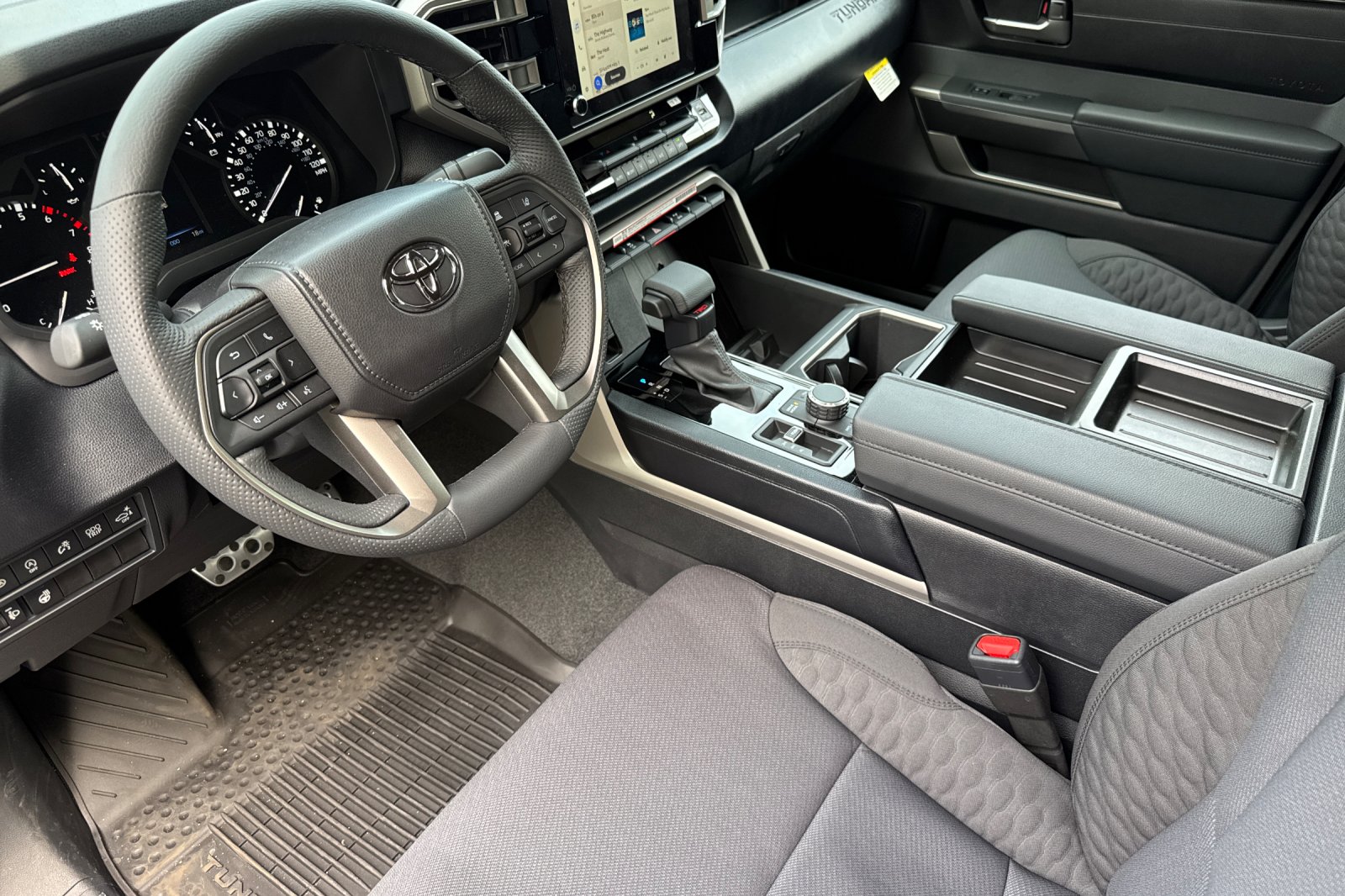 2026 Toyota Tundra SR5 - Photo 9