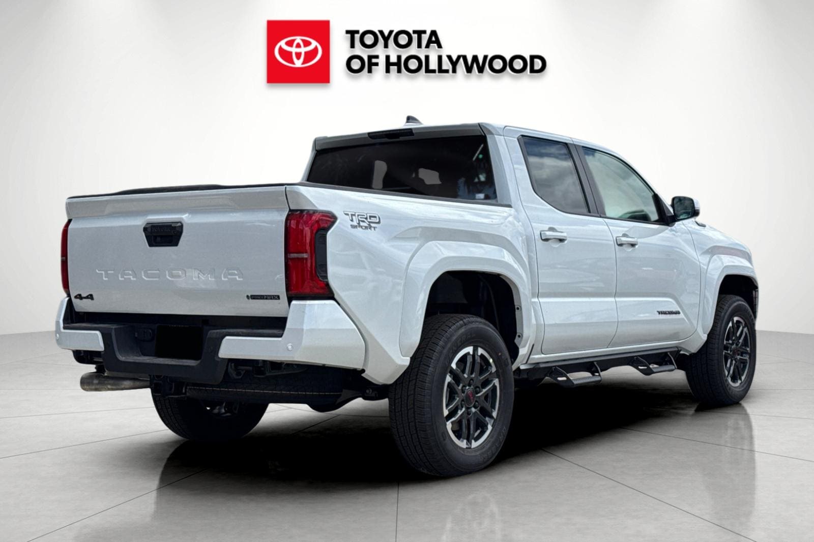 2026 Toyota Tacoma TRD Sport - Photo 3