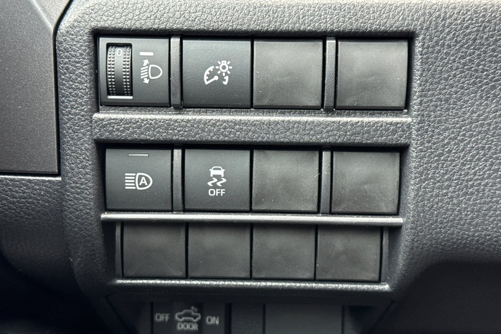 2026 Toyota Tacoma SR5 - Photo 31