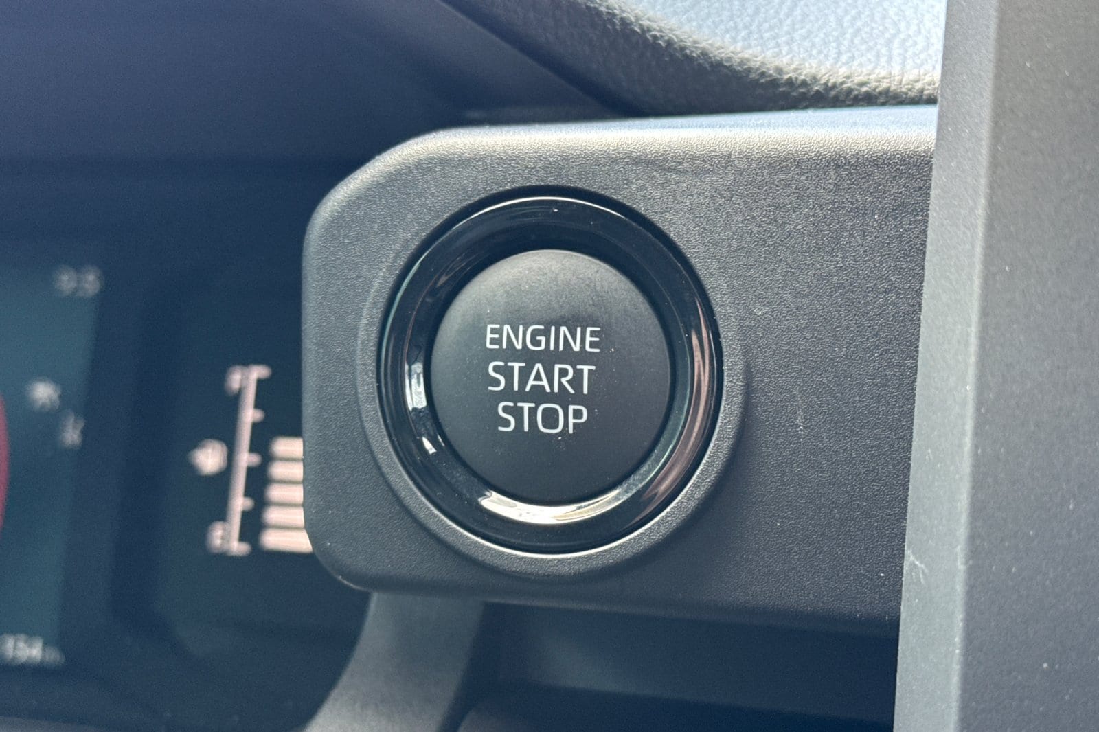 2026 Toyota Tacoma SR5 - Photo 27