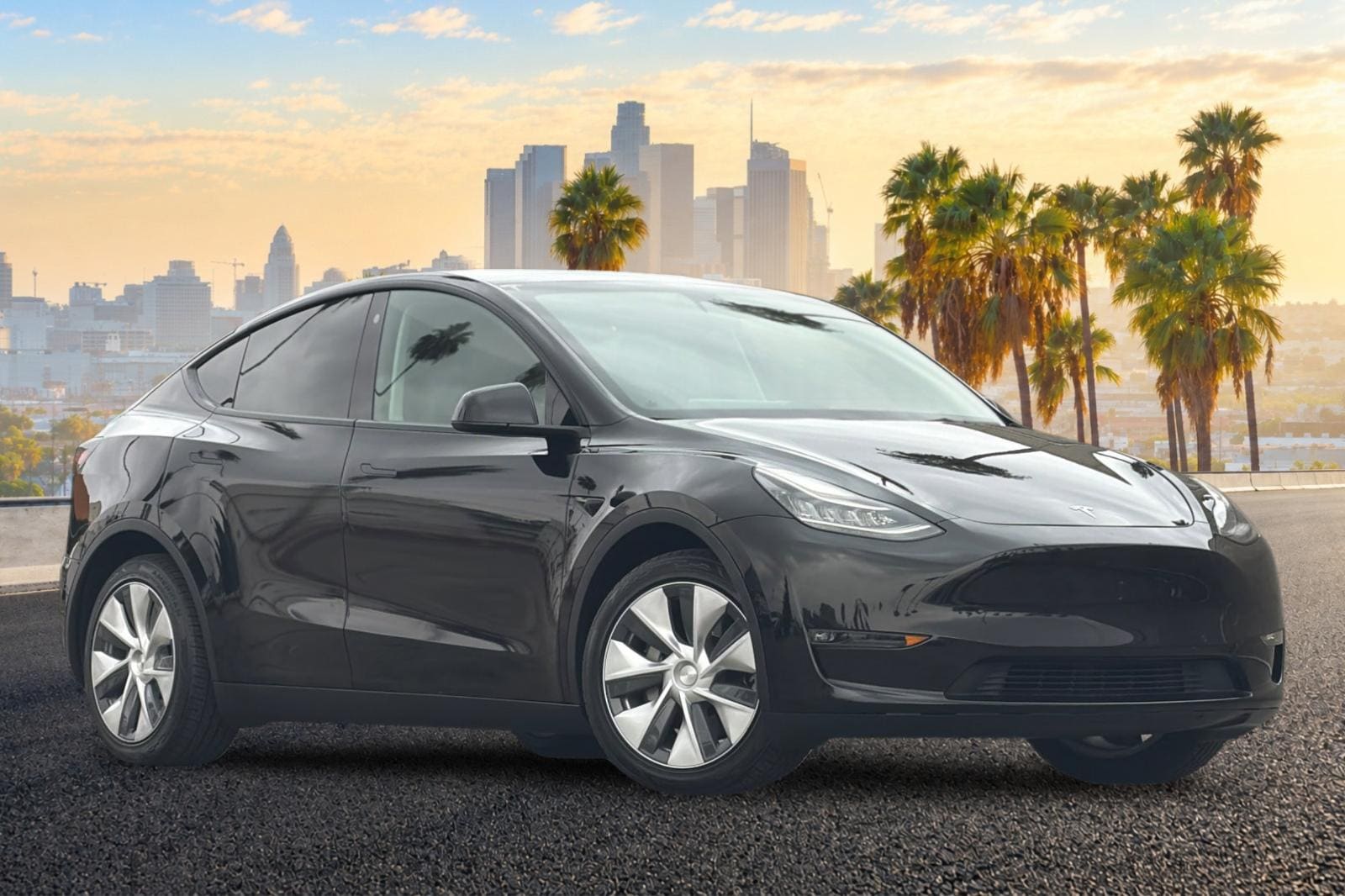 Used 2022 Tesla Model Y Long Range with VIN 7SAYGAEE5NF388721 for sale in Los Angeles, CA