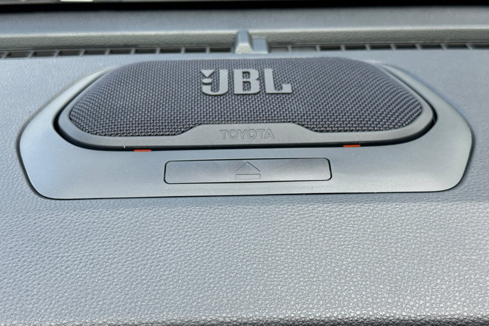 2026 Toyota Tacoma SR5 - Photo 21