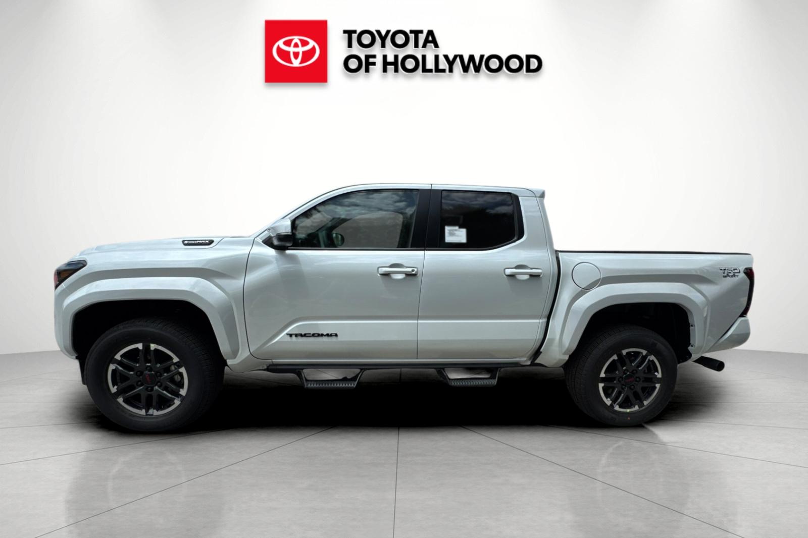2026 Toyota Tacoma TRD Sport - Photo 9