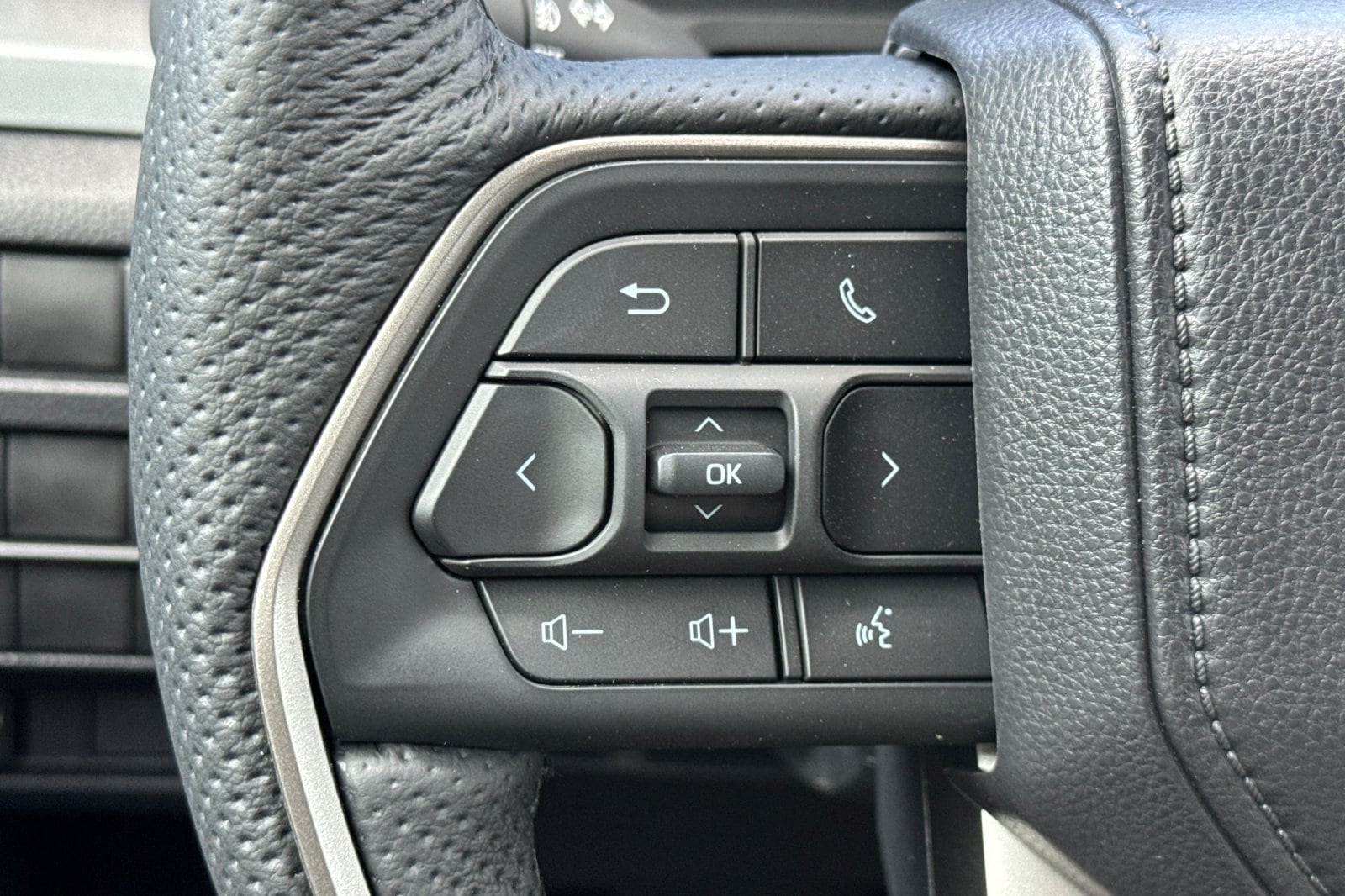 2026 Toyota Tacoma SR5 - Photo 29