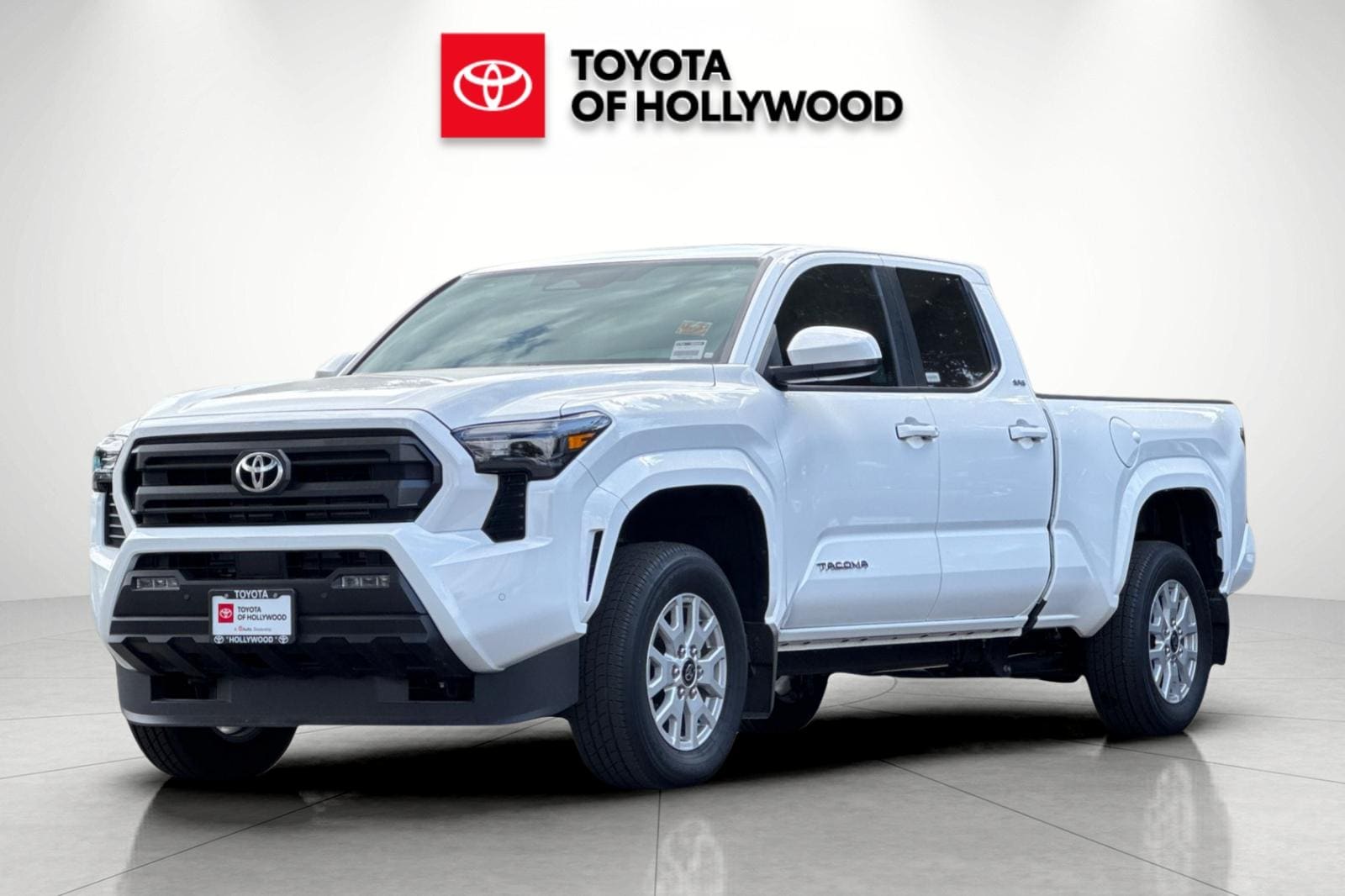 2026 Toyota Tacoma SR5 - Photo 7