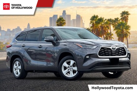 2023 Toyota Highlander LE SUV