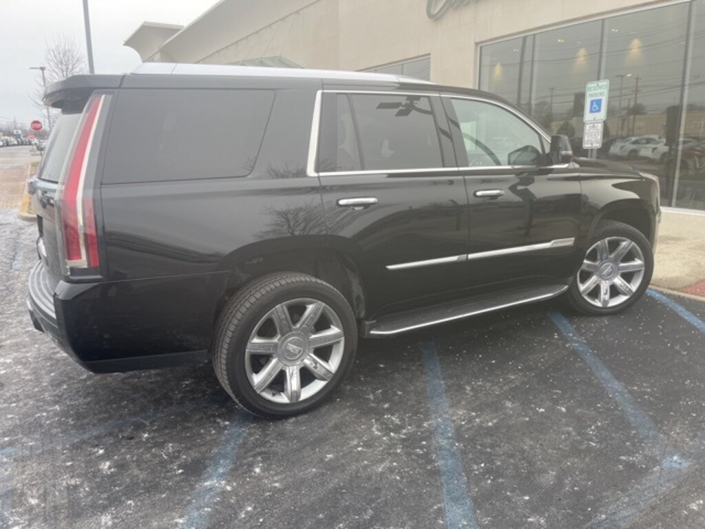 Used 2019 CADILLAC Escalade Luxury SUV