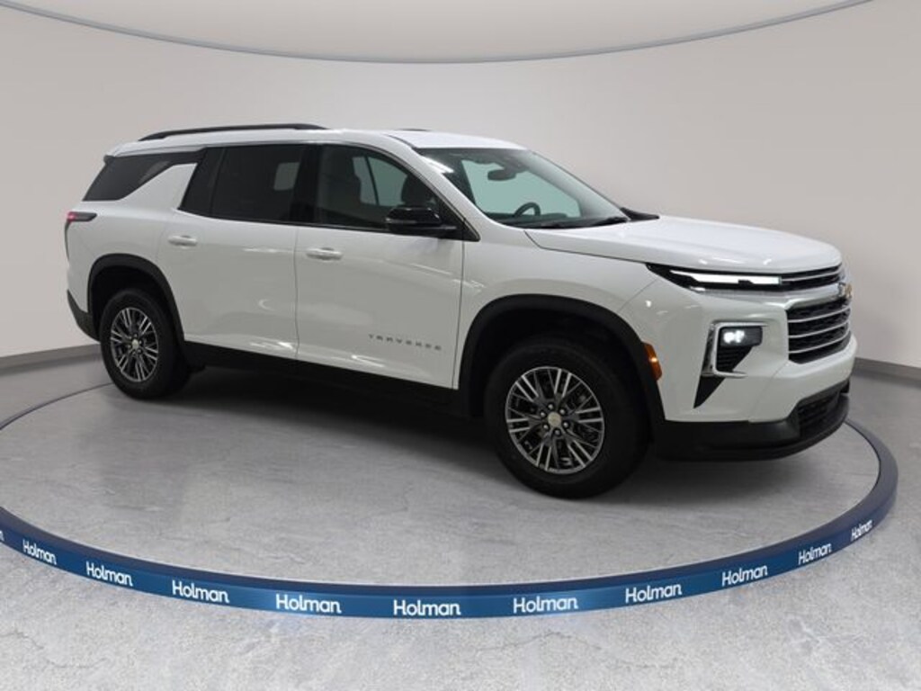 Used 2025 Chevrolet Traverse LT SUV