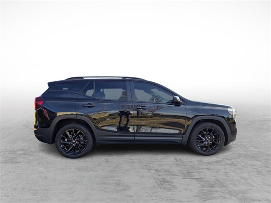Used 2024 GMC Terrain SLE SUV