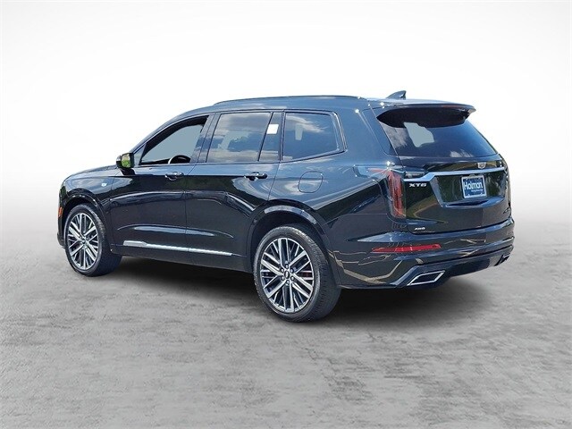 2023 Cadillac XT6 Sport photo 3