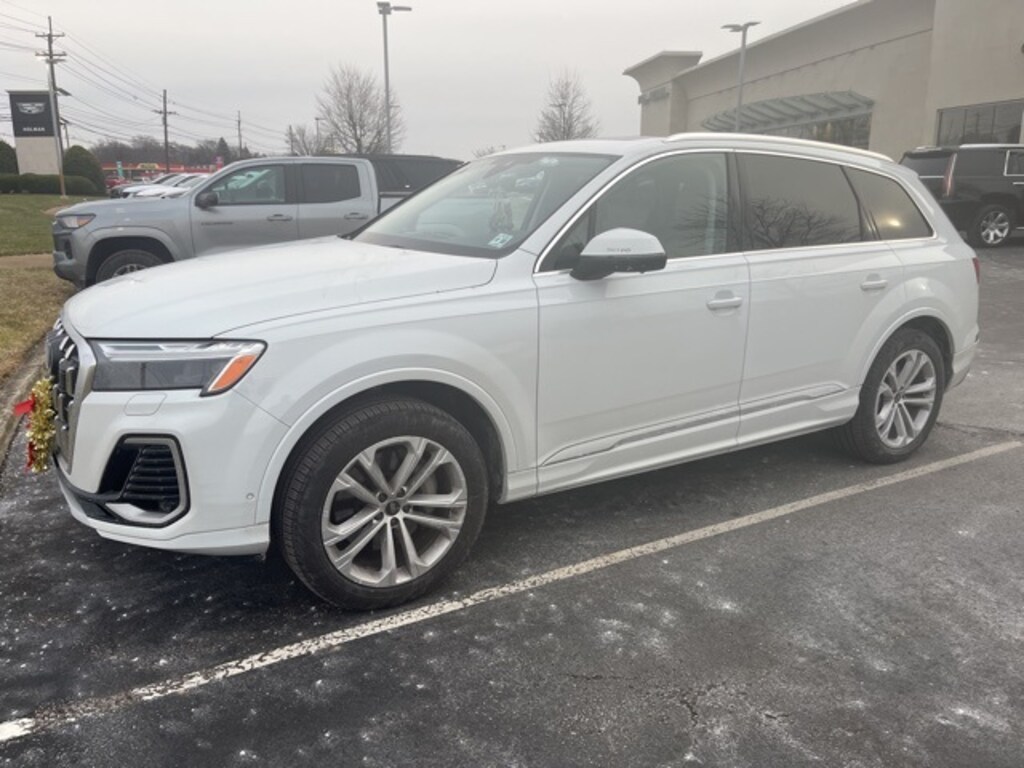 Used 2025 Audi Q7 55 Premium SUV