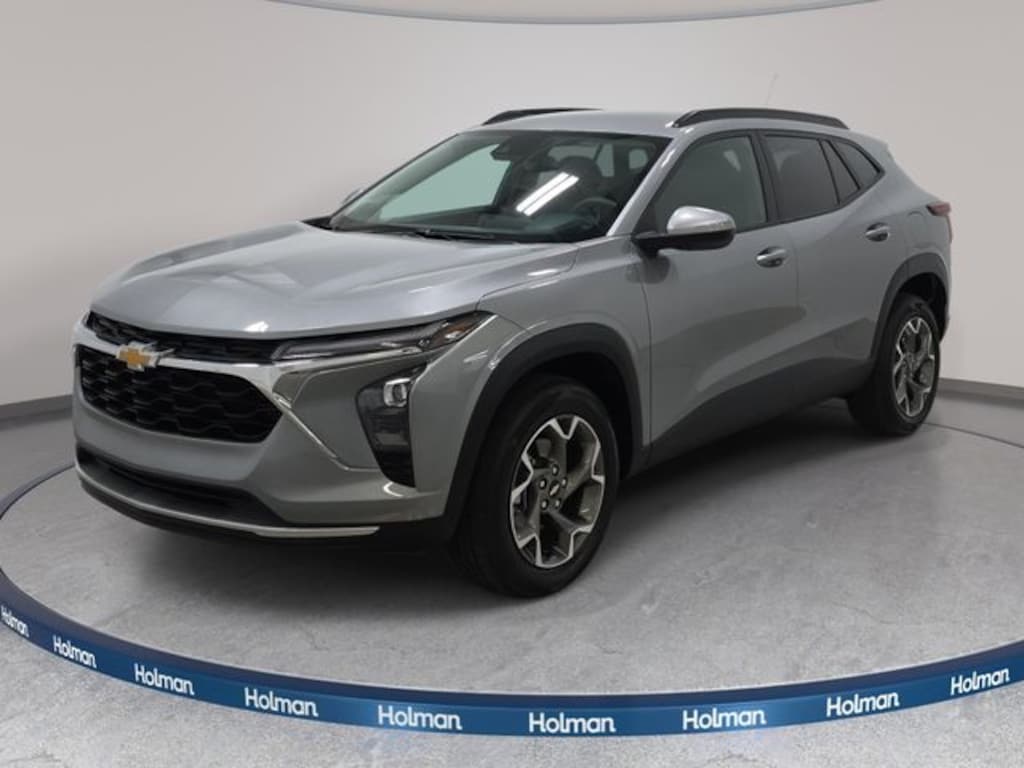 Used 2025 Chevrolet Trax LT SUV