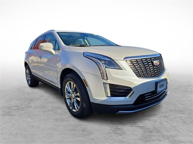 2021 Cadillac XT5 Premium Luxury photo 2