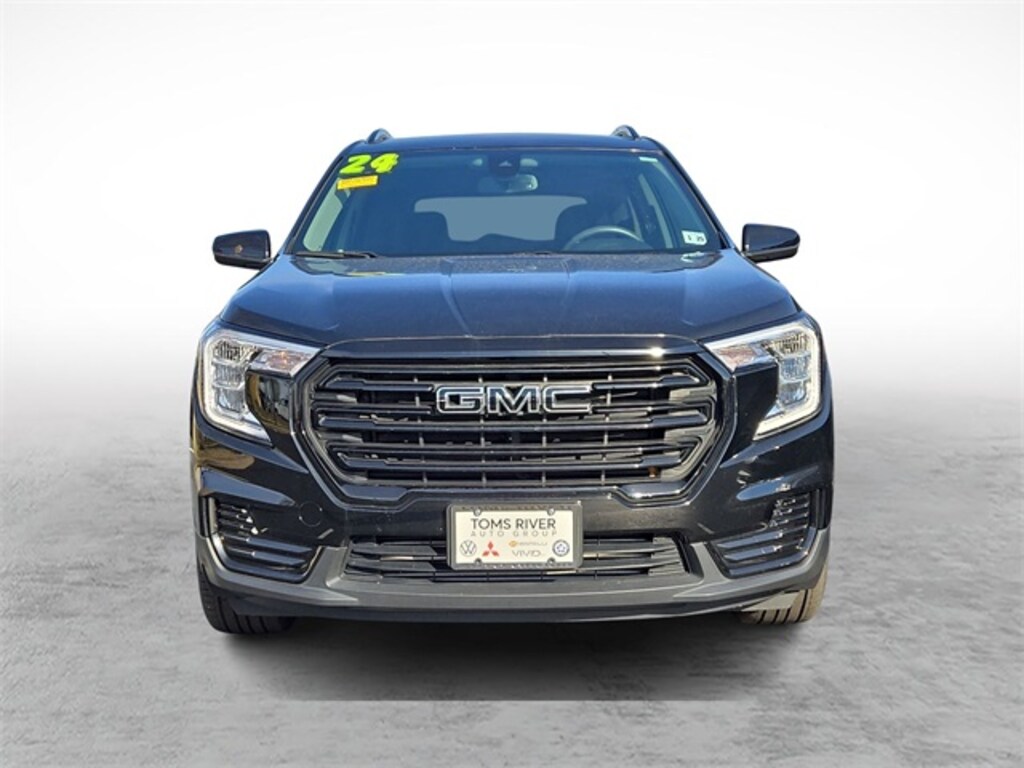 Used 2024 GMC Terrain SLE SUV
