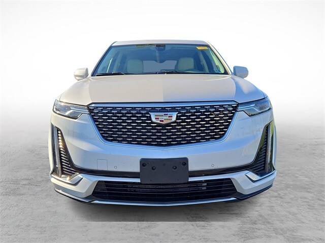 2024 Cadillac XT6 Premium Luxury photo 2