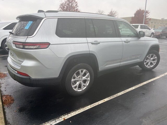2021 Jeep Grand Cherokee Limited photo 3