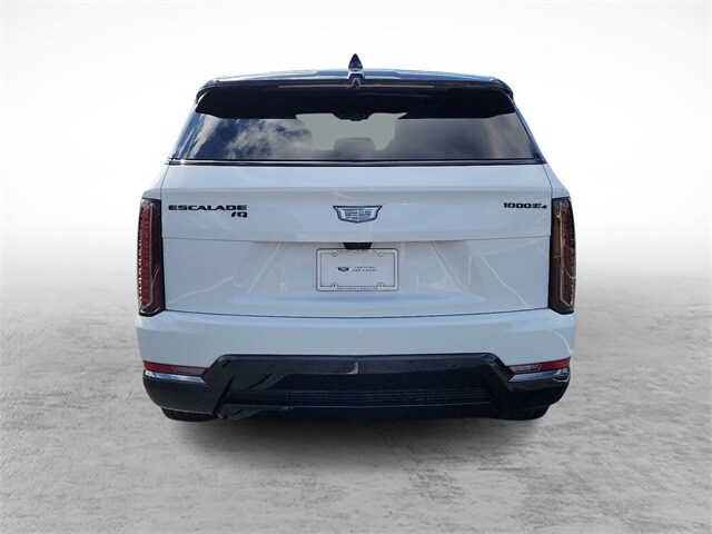 2025 Cadillac Escalade IQ Sport photo 3