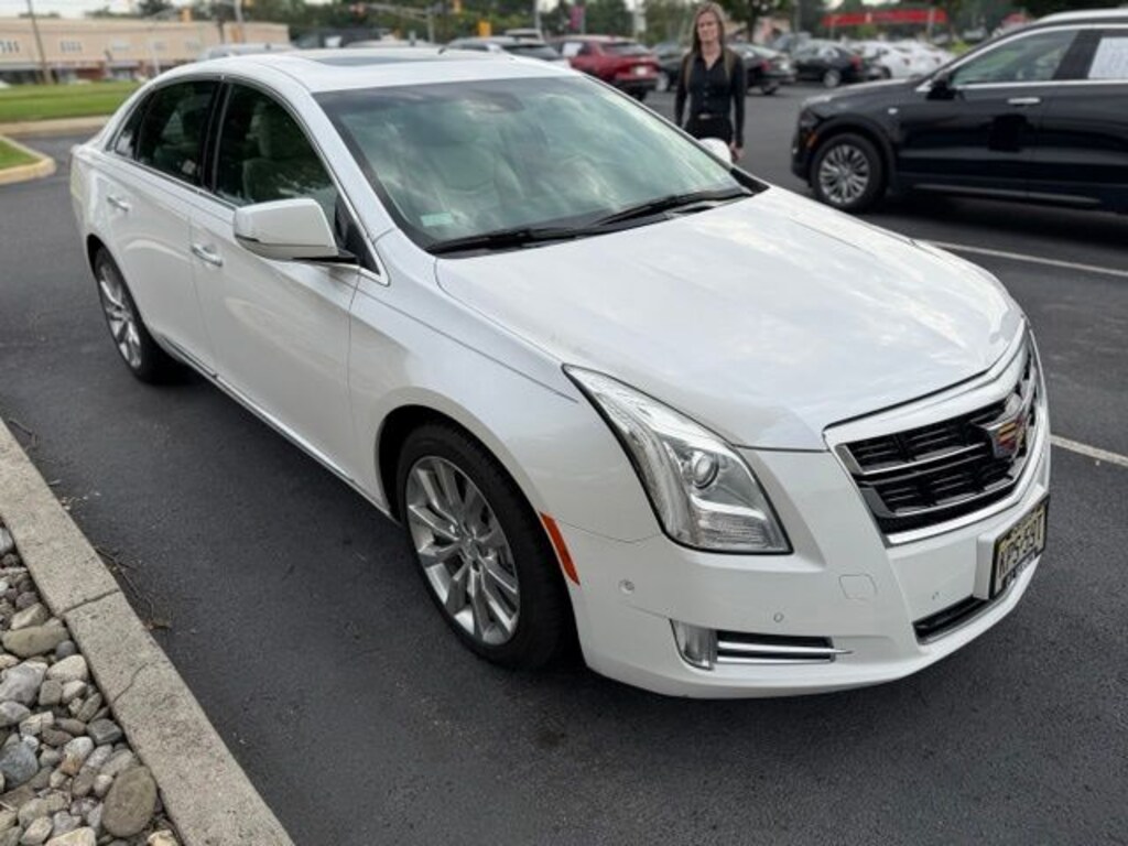 Used 2017 CADILLAC XTS Luxury Sedan