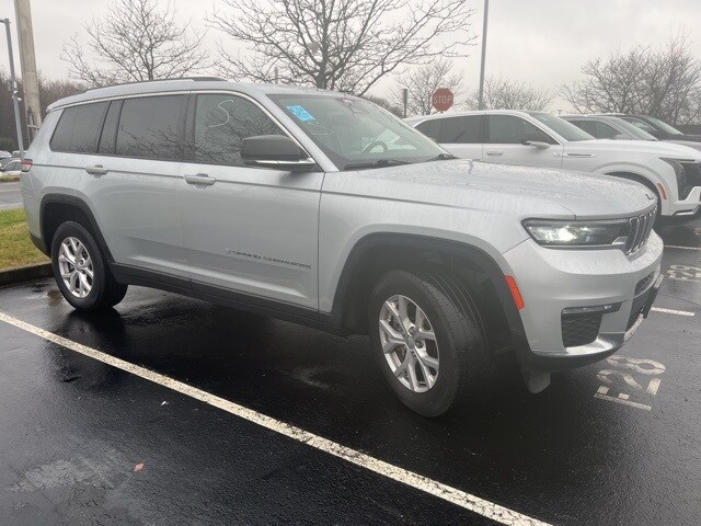 2021 Jeep Grand Cherokee Limited photo 2