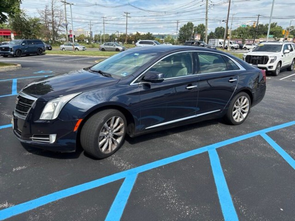 Used 2017 CADILLAC XTS Luxury Sedan
