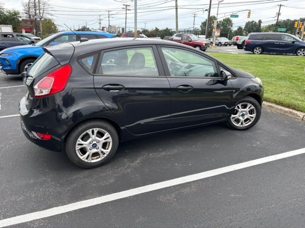 Used 2015 Ford Fiesta SE Hatchback