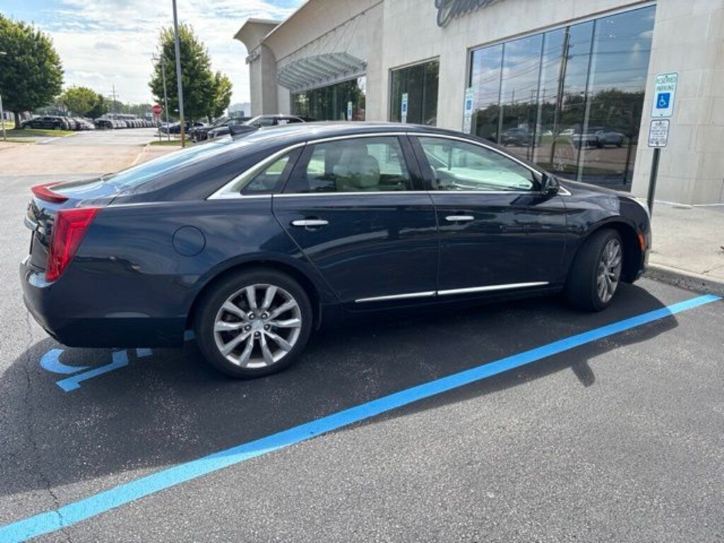 Used 2017 CADILLAC XTS Luxury Sedan