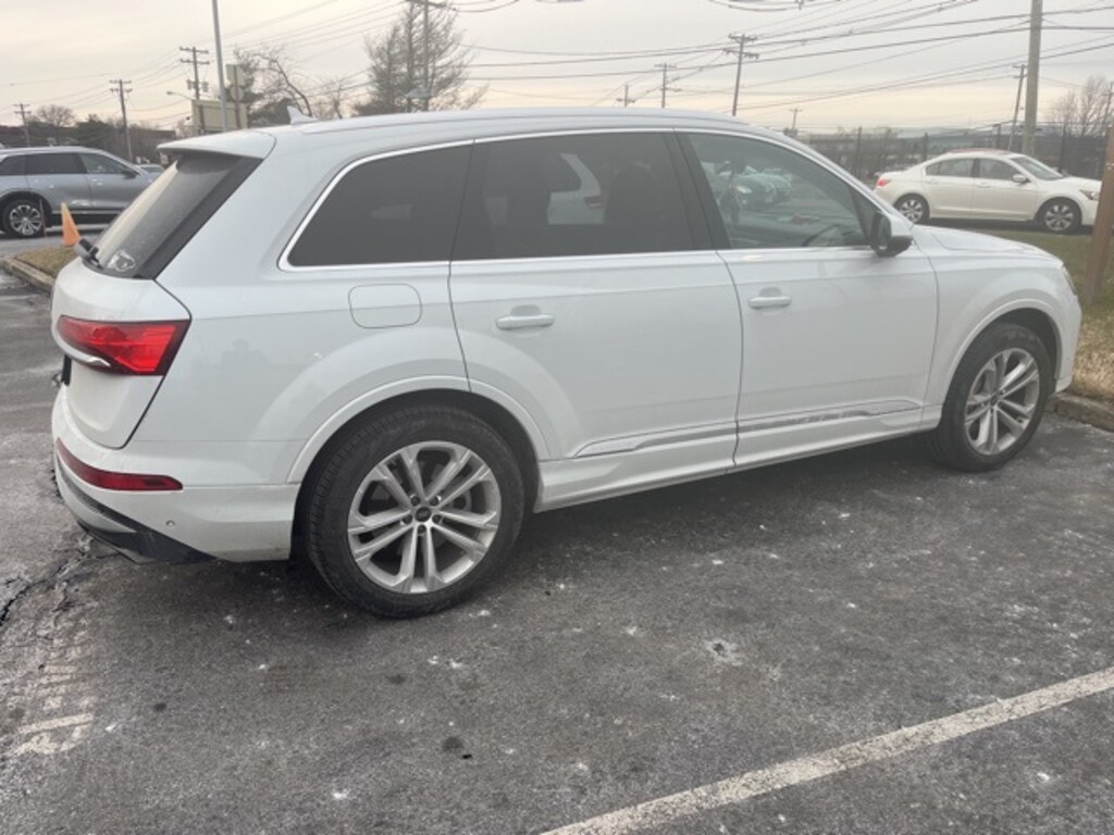Used 2025 Audi Q7 55 Premium SUV
