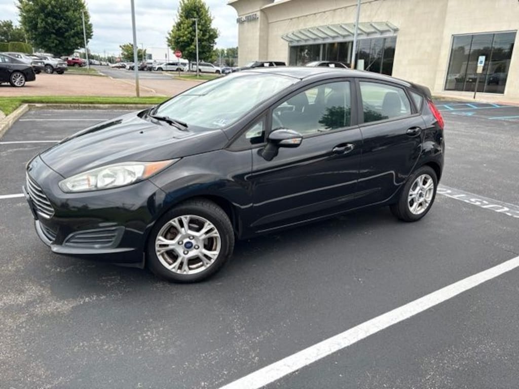 Used 2015 Ford Fiesta SE Hatchback
