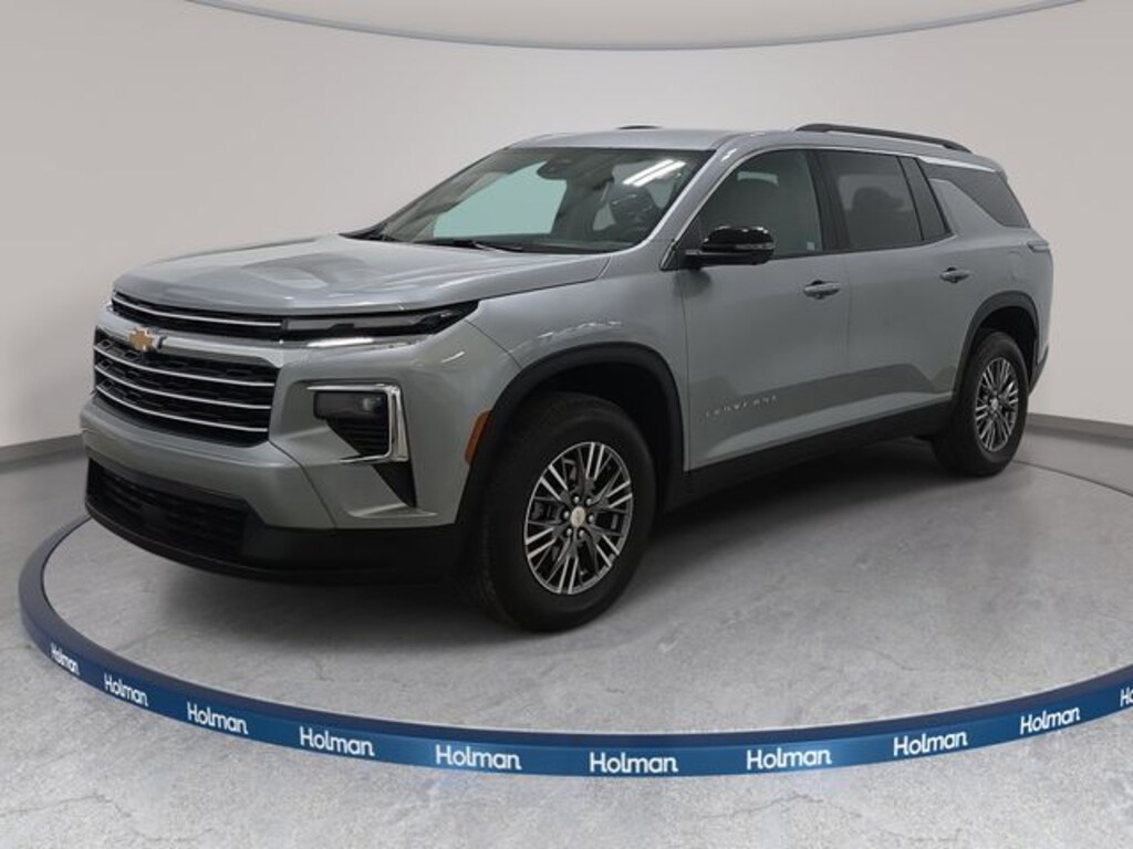 Used 2025 Chevrolet Traverse LT SUV