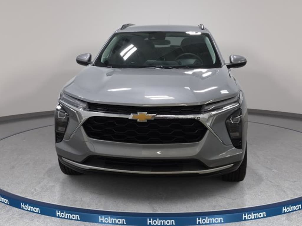 Used 2025 Chevrolet Trax LT SUV
