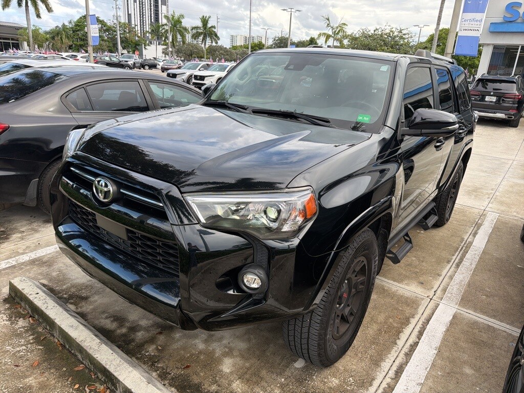 2021 Toyota 4Runner SR5 Premium photo 2
