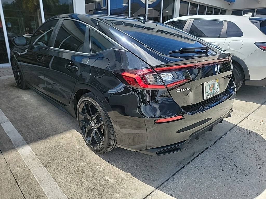 2023 Honda Civic Sport photo 4